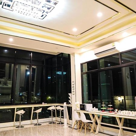 Aiyara Riverine Hotel, ナコンパノム エクステリア 写真
