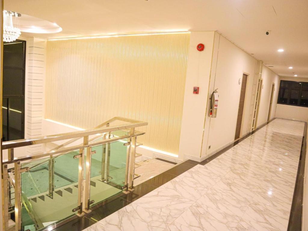 Aiyara Riverine Hotel, ナコンパノム エクステリア 写真