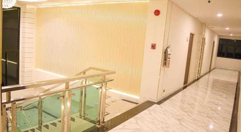 Aiyara Riverine Hotel, ナコンパノム エクステリア 写真