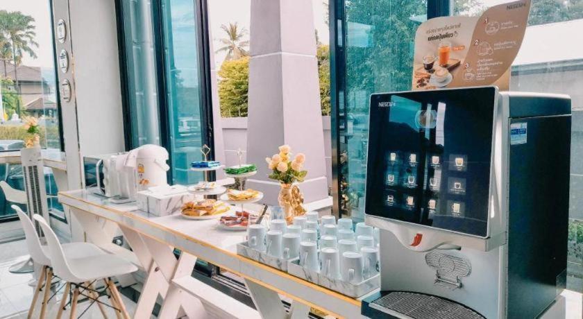 Aiyara Riverine Hotel, ナコンパノム エクステリア 写真